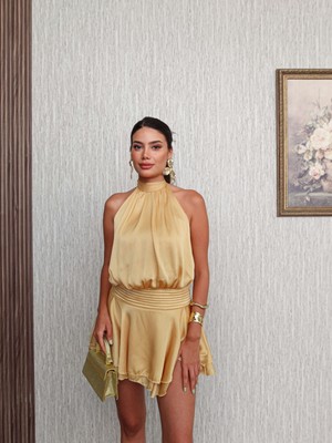 Sırtı Açık Eteği Volan Mini Elbise