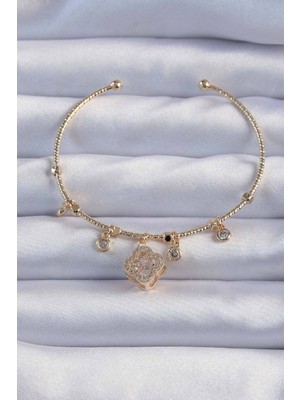 Pirinç Altın Renk Zirkon Taşlı Yonca Model Charm Bileklik