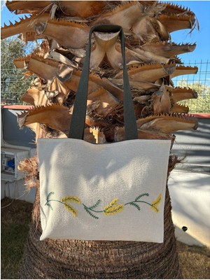 Sarı Bez Omuz Çantası, Şık ve Hafif Tasarım, Doğal Görünüm.