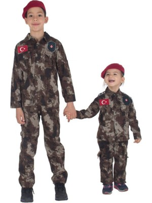 Çocuklar Için Renkli Polis ve Asker Kostüm Takımı, Bordo Bere ile Tamamlanmış.