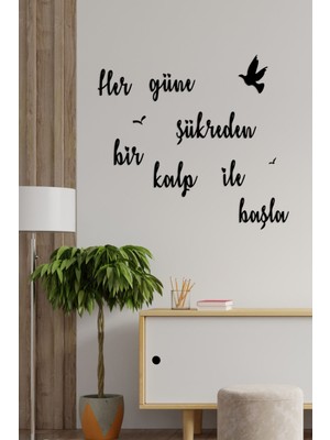 Şükreden Kalp Temalı Siyah Ahşap Duvar Tablosu, Şıklık ve Pozitiflik Katıyor