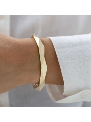 Nisera Vega Altın Kelepçe