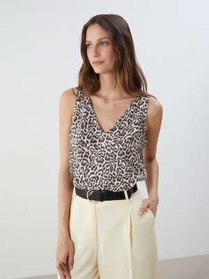 Lc Waikiki Yeni Sezon V Yaka Leopar Desenli Keten Gorunumlu Bluz - S5NU32Z8
