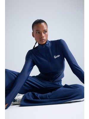 DeFacto Slim Fit Dar Kesim Dik Yaka Baskılı Ultra Esnek Fermuarlı Hırka E7717AX25AU