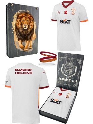 Galatasaray Orijinal Lisanslı 2024/25 5 Yıldızlı Beyaz Deplasman Taraftar Forma Spor Bileklik Set Hediyelik Ahşap Kutulu
