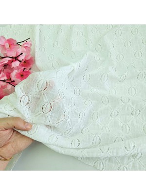 Ekru Brode (Nakışlı) Fisto Kumaş | %75 Pamuk %25 Polyester | Desen 3