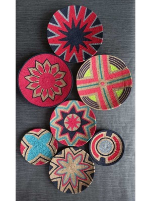 El Yapımı Çok Renkli Afrika Temalı Etnik Hasır Tabak Seti Duvar Dekoru