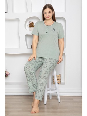 Çiçek Desenli Büyük Beden Pijama Takımı