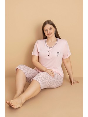 Çiçek Desenli Büyük Beden Kapri Pijama Takımı