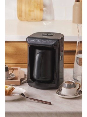 Hatır Közde Türk Kahvesi ve Türk Kahve Makinesi Shiny Black 5 Fincan Kapasiteli Bol Köpüklü