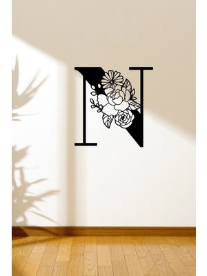 Siyah Ahşap Çiçek Işlemeli N Harfi Duvar Dekoru, 30X30 cm Mdf Tablo