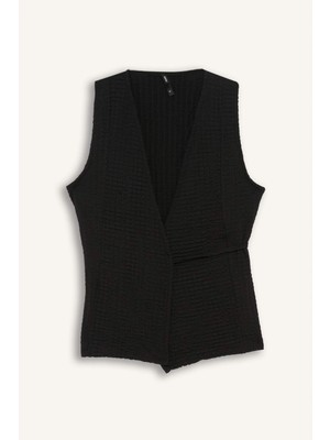 DeFacto Fitted Önden Bağlamalı Bürümcük Kolsuz Bluz G0280AX25SM