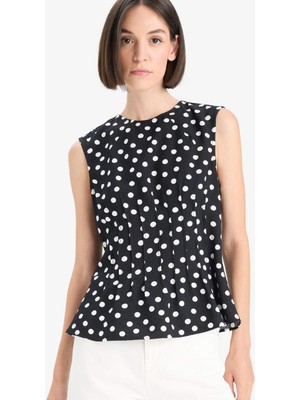 DeFacto Slim Fit Puantiyeli Kolsuz Bluz F9383AX25SM