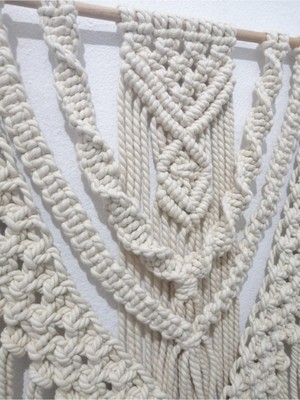 Ekru Makrome Duvar Süsü, Şık ve Doğal Dekorasyon Parçası