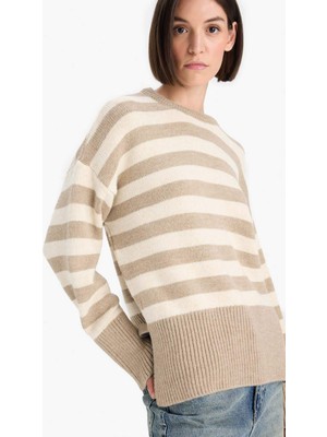 DeFacto Oversize Geniş Kalıp Bisiklet Yaka Çizgili Triko Kazak F3889AX25WN