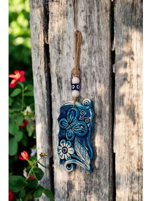 Mavi Seramik Kelebek ve Çiçek Desenli Çok Amaçlı Duvar Dekoru 10X18 cm