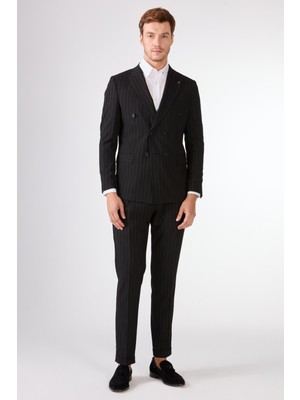 Siyah Çizgili Sivri Yaka Slim Fit Erkek Takım Elbise