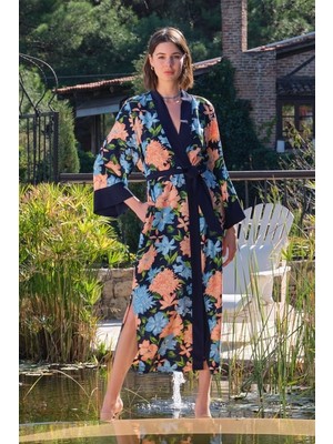 Monamise Çiçek ve Yaprak Desenli Kuşaklı Sabahlık