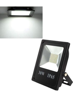30W Beyaz Bahçe LED Projektör ve Fiş ile Şık Aydınlatma Standartları