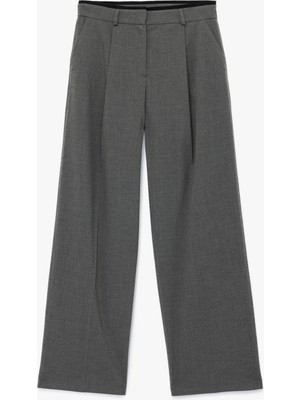 Pile Detaylı Cepli Geniş Paça Kumaş Pantolon