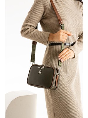 Çapraz Askılı Kadın Omuz Çantası 25*15 cm Vegan Deri Mega Bag Postacı Çanta Suni Deri