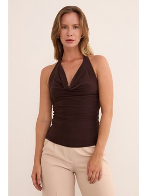 Boyundan Geçmeli Degaje Yaka Bluz