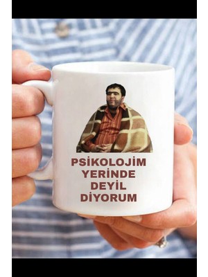 Canlı Kırmızı Baskılı Kupa, Enerjik ve Neşeli Günler Için Ideal Hediye