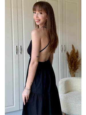 Dilay Gökoğlu Butik Keten Sırt Detaylı Askılı Midi Beyaz Elbise