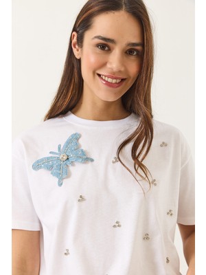 Shade Kadın Kelebek Aksesuarlı Taş Işlemeli Kısa Kollu T-Shirt