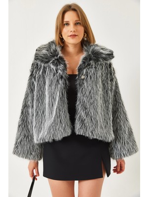 Shade Kadın Yakalı Suni Kürklü Astarlı Mont