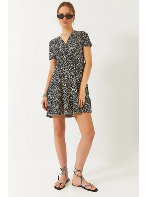 Shade Kadın Kruvaze Yaka Desenli Kısa Kollu Mini Elbise
