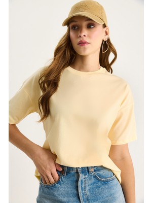 Shade Kadın % Organik Pamuk Relaxed Fit Yuvarlak Yakalı T-Shirt