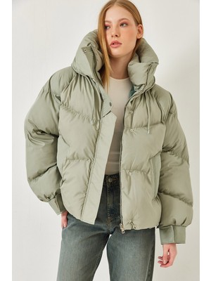 Shade Kadın Kapişonlu Şişme Mont