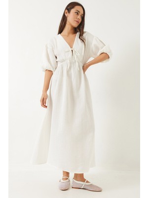 Shade Kadın V Yaka Müslin Kumaş Beli Lastikli Balon Kol Midi Elbise