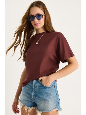 Shade Kadın Organik Pamuklu Regular Kalıp Bisiklet Yaka Basic Kısa Kollu T-Shirt