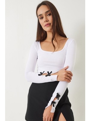 Shade Kadın Kare Yaka Kolu Fiyonk Detaylı Fit Bluz