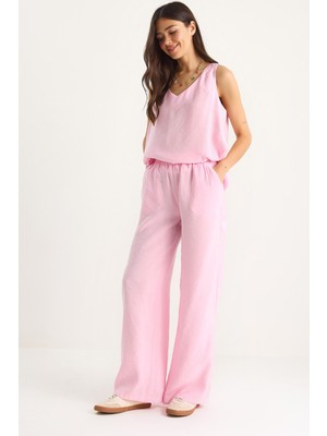 Shade Kadın V Yaka Askılı Bluz ve Pantolon Takımı %100 Pamuk Pembe Renk Şık Tasarım