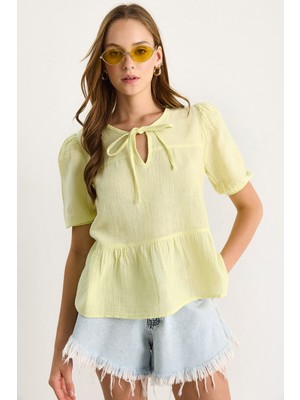 Kadın Yakası Bağlamalı Kolları Lastikli Müslin Bluz