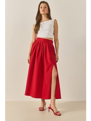 Kadın Yüksek Bel Kloş Kesim Yırtmaçlı Etek