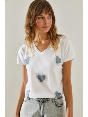 Kadın V Yaka Yaka Kot Kalp Detaylı Taşlı T-Shirt