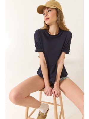 Shade Kadın % Organik Pamuk Relaxed Fit Yuvarlak Yakalı T-Shirt