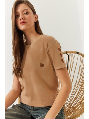 Shade Kadın Kalp Nakışlı Tshirt
