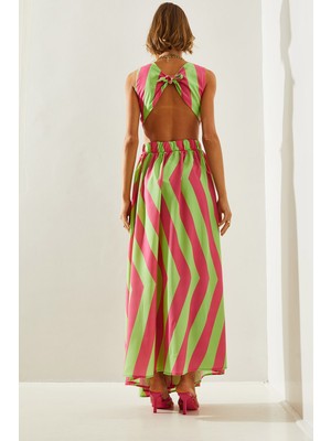 Kadın Sırt Dekolteli Kiloş Kesim Bağlamalı Çizgili Yırtmaç Detaylı Elbise