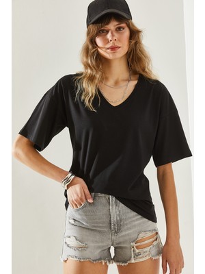 Kadın V Yaka Kısa Kollu Basic T-Shirt