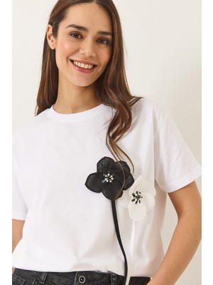 Shade Kadın Aksesuarlı Kısa Kollu Pamuklu T-Shirt