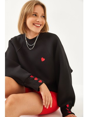 Shade Kadın Bisiklet Yaka Kalp Nakışlı Üç Iplik Şardonlu Sweatshirt