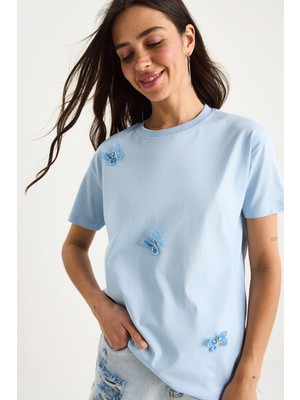 Shade Kadın Kelebek Aksesuarlı Bisiklet Yaka Pamuklu T-Shirt