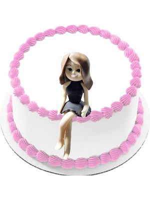 Pasta9 Şeker Hamurundan Mum Üfleyen Ayıcık Modeli Yaklaşık 13 cm Boyutunda Figür Yanında Mum