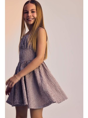 DeFacto Krinkıl Viskon Kareli Askılı Elbise Kız Çocuk F9671A825HS