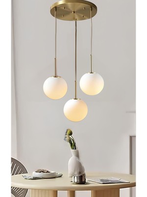 Modern Üçlü Cam Sarkıt Avize, Beyaz ve Altın Detaylarla Şık Aydınlatma